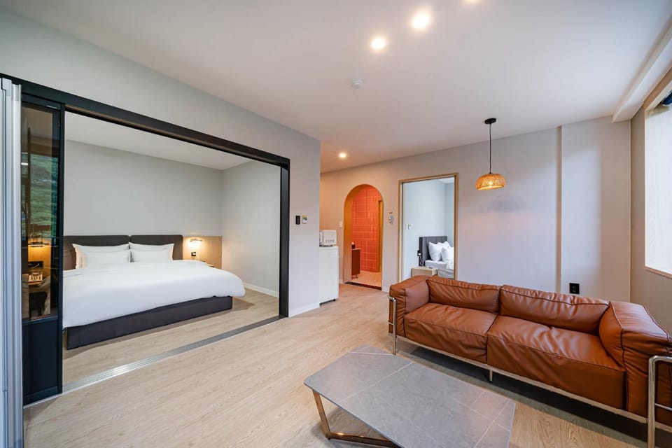 Bed, Living room, Bedroom