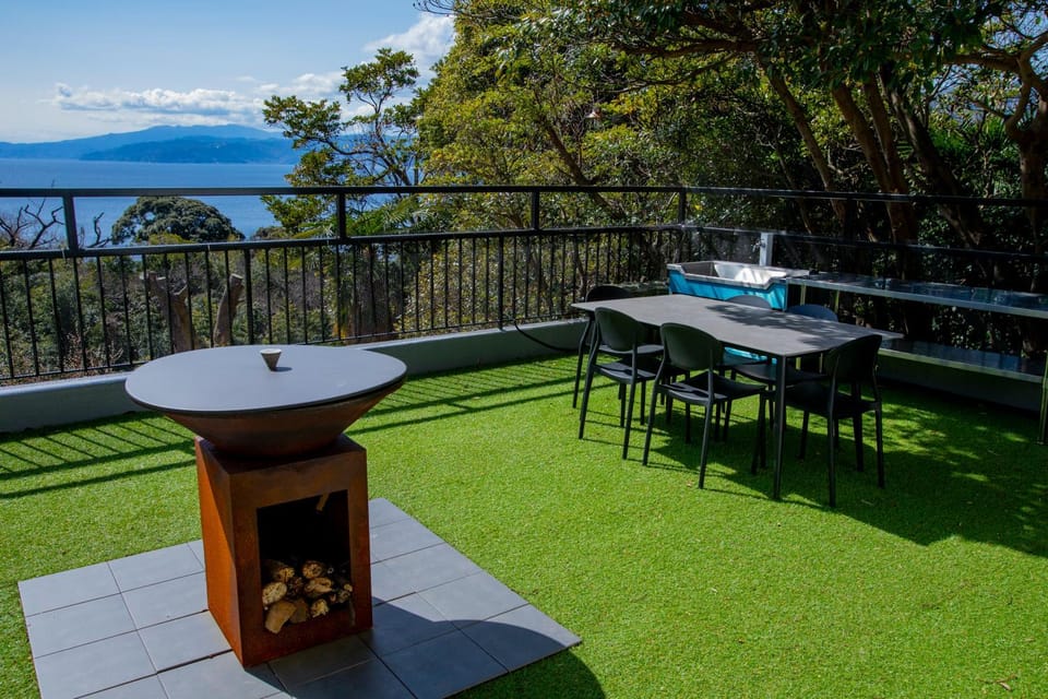 真鶴町ペットと泊まれてBBQも可能な広々ワンフロア貸切apartment Hotel途乃中RC1 Apartment in Kanagawa Prefecture