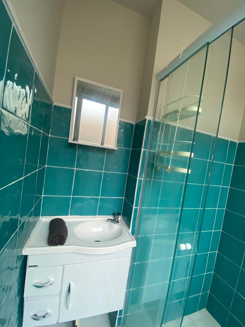 Shower, Bathroom, towels