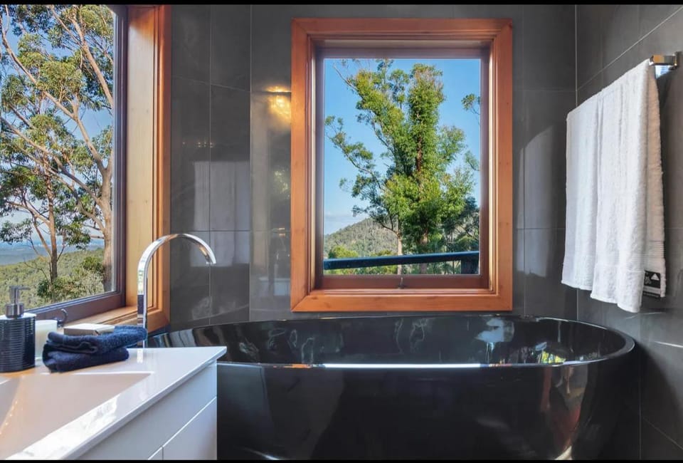 Gold Coast Mountain Retreat House in Tamborine Mountain