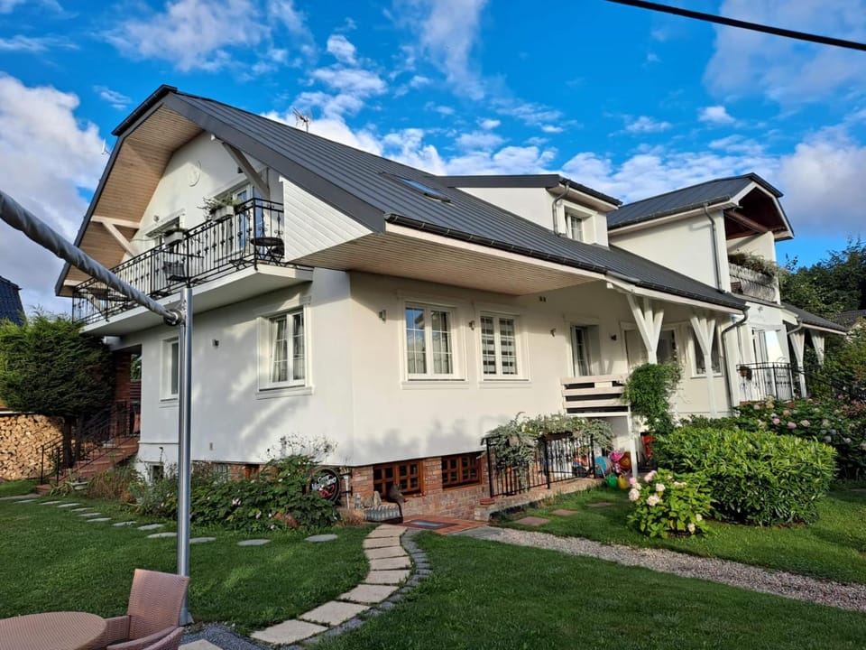 Property building, Spring, Garden, Garden view