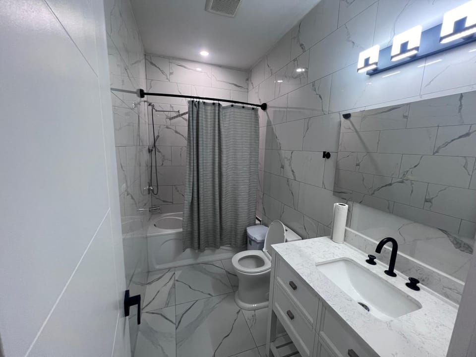 Private Bathroom Room In Cambridge B7 House in Cambridge