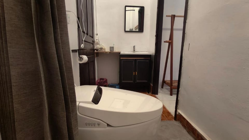 Toilet, Bathroom