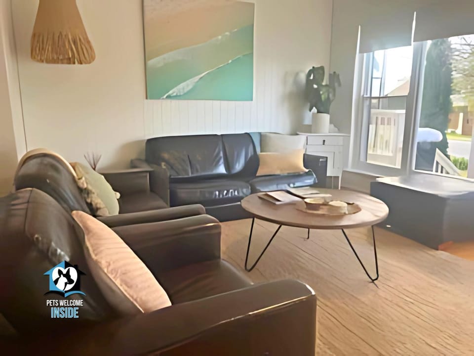 Saltwater Sunsets Seaside Haven with Ocean Views House in Victor Harbor