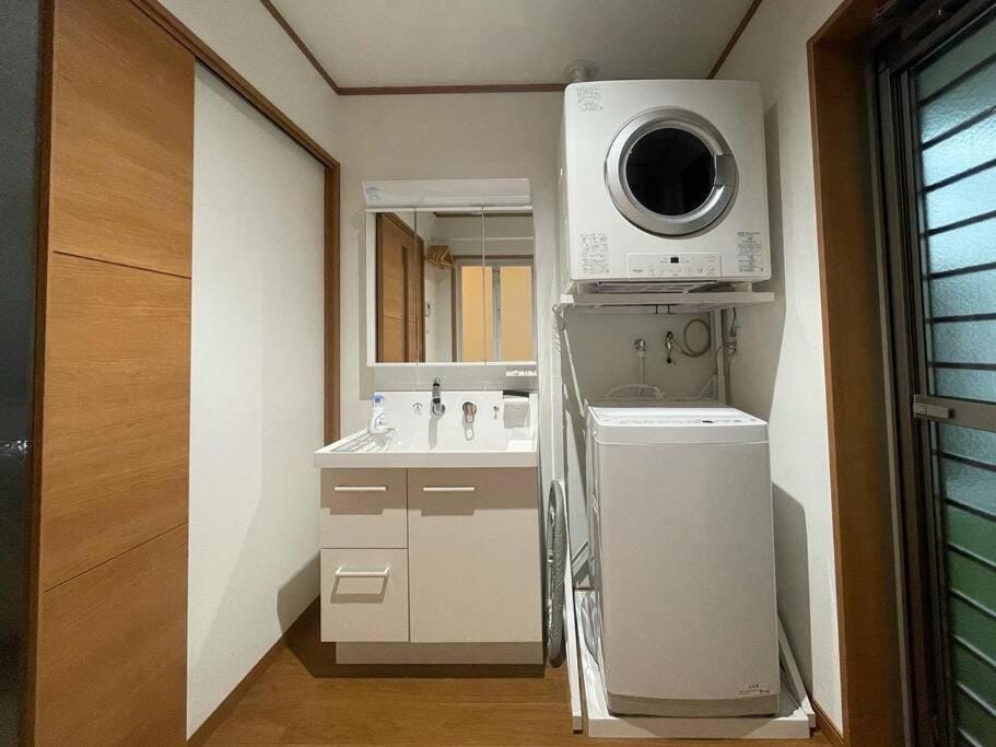 SMIRE STAY OKINAWA weiberプライベートBBQ 沖縄リゾートの新築一軒家 House in Okinawa Prefecture