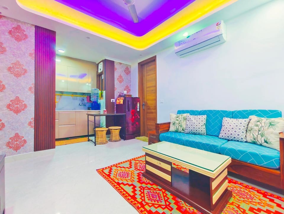 Living room, Seating area, air conditioner