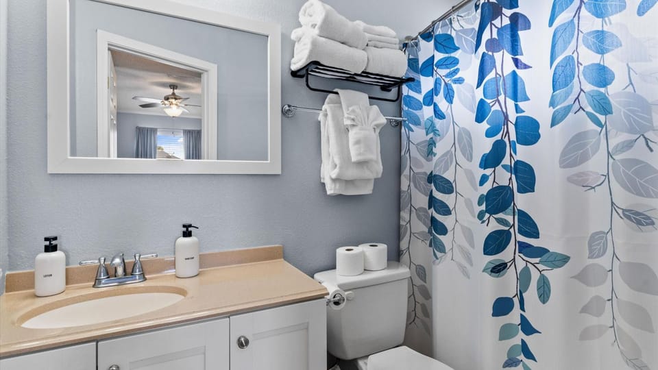 Shower, Bathroom, Bath, towels