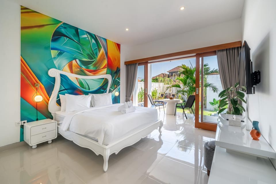 Bed, TV and multimedia, Photo of the whole room, Bedroom, towels