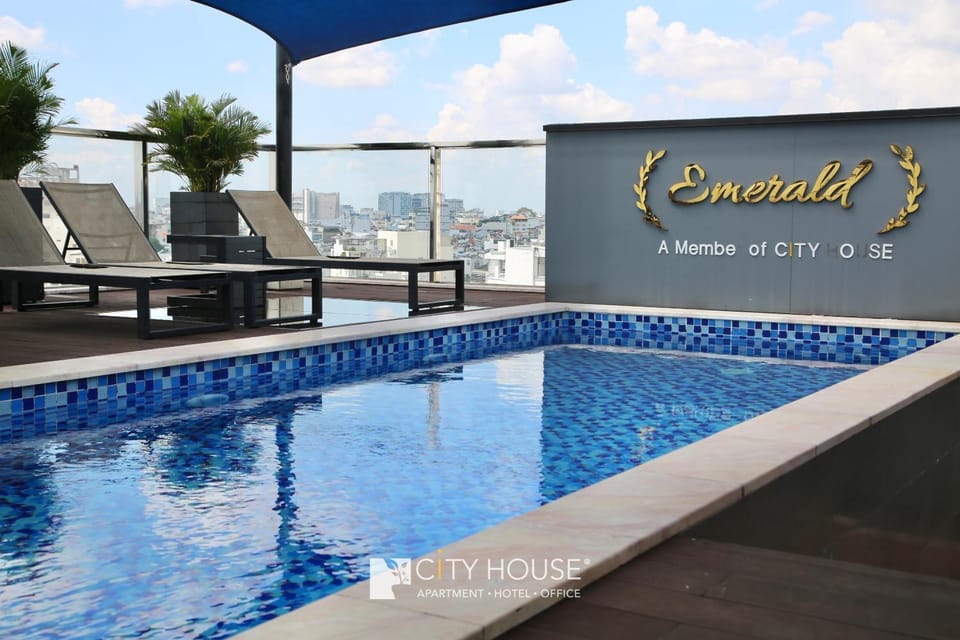 Day, Pool view, Swimming pool, sunbed