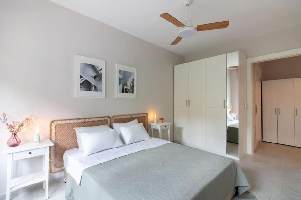 2BR Flat W Modern Touches Apartment in Istanbul