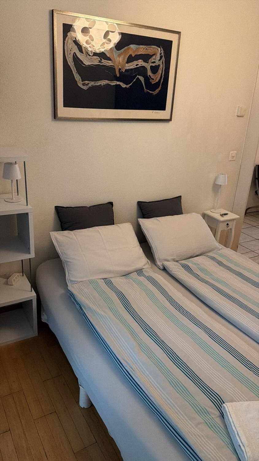 Gemütliche Zimmer mit eigenem Badezimmer am guter Lage Vacation rental in City of Bern