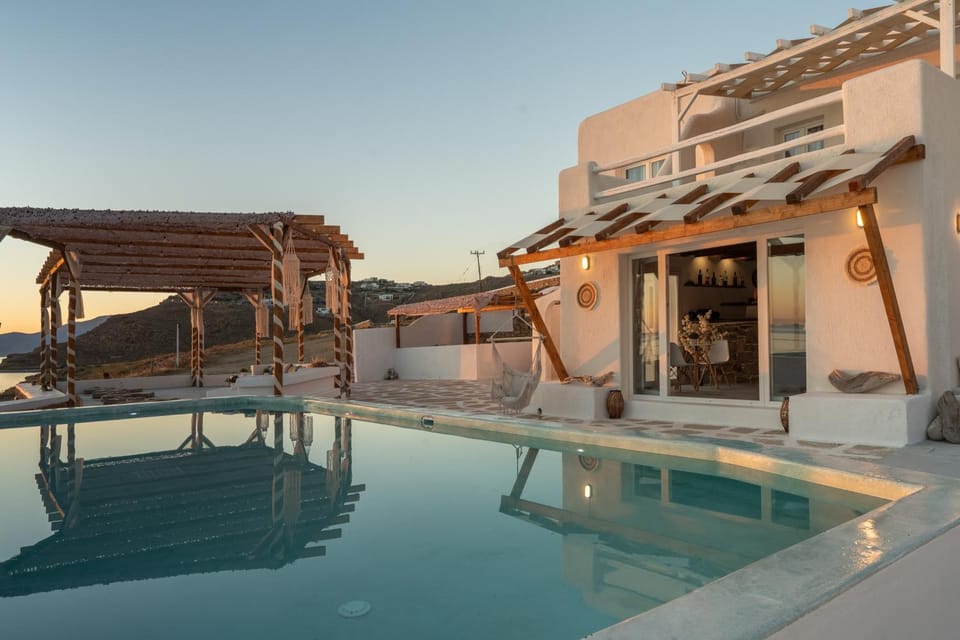 Property building, Pool view