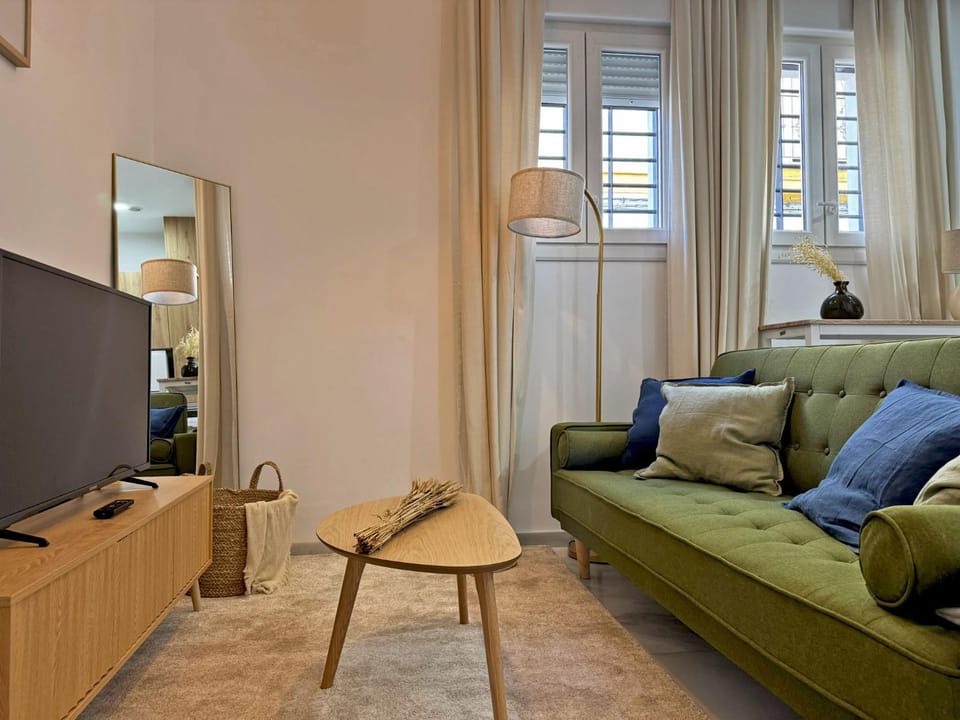 Communal lounge/ TV room, Living room