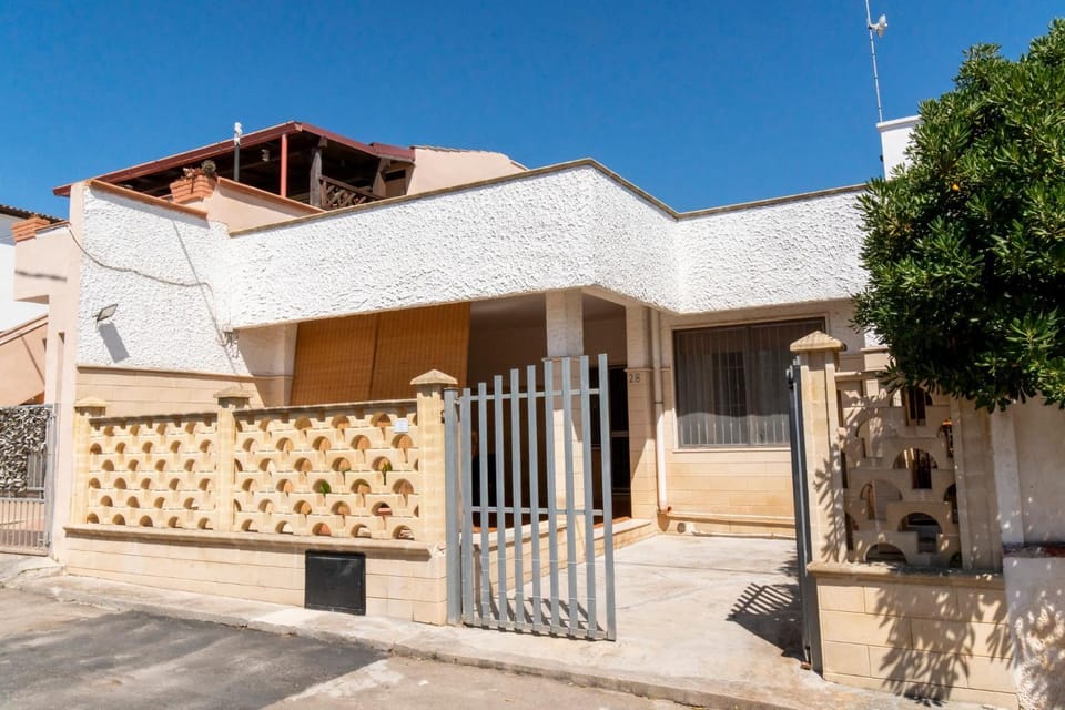Villino Lella by ThePuglia Apartment in Torre Lapillo