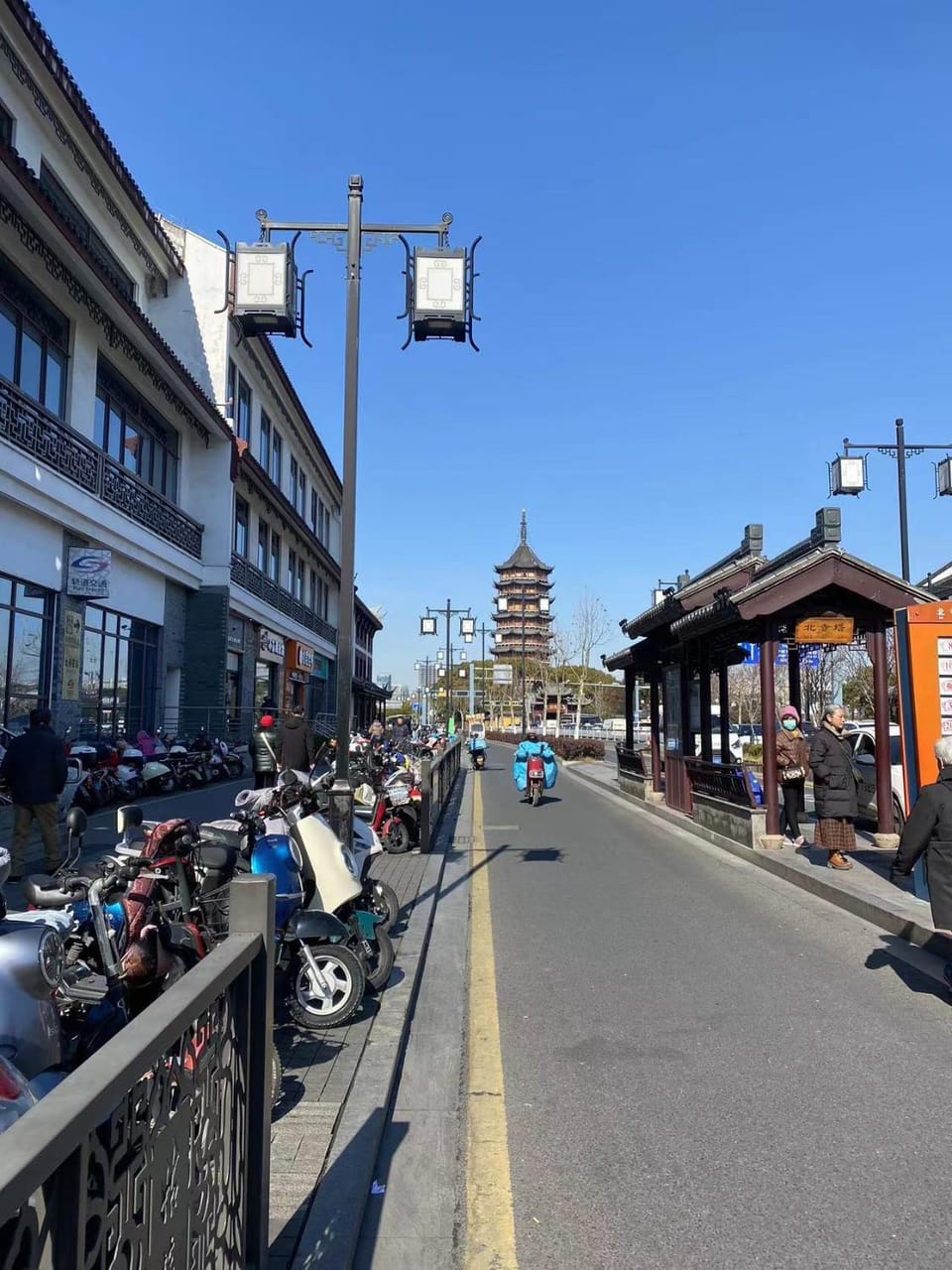 Day, Neighbourhood, City view, Street view, Location