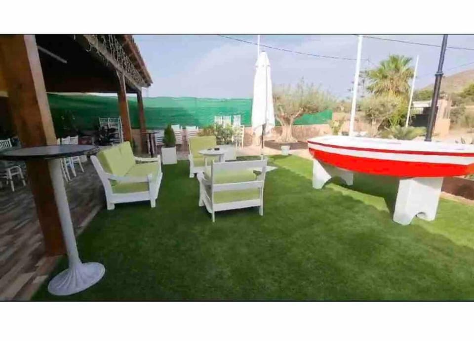 Garden, Seating area, Garden view