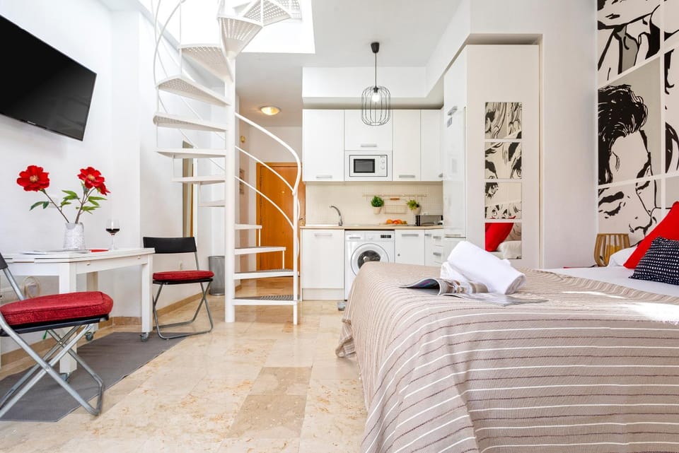 Bed, TV and multimedia, towels, washing machine, kitchen