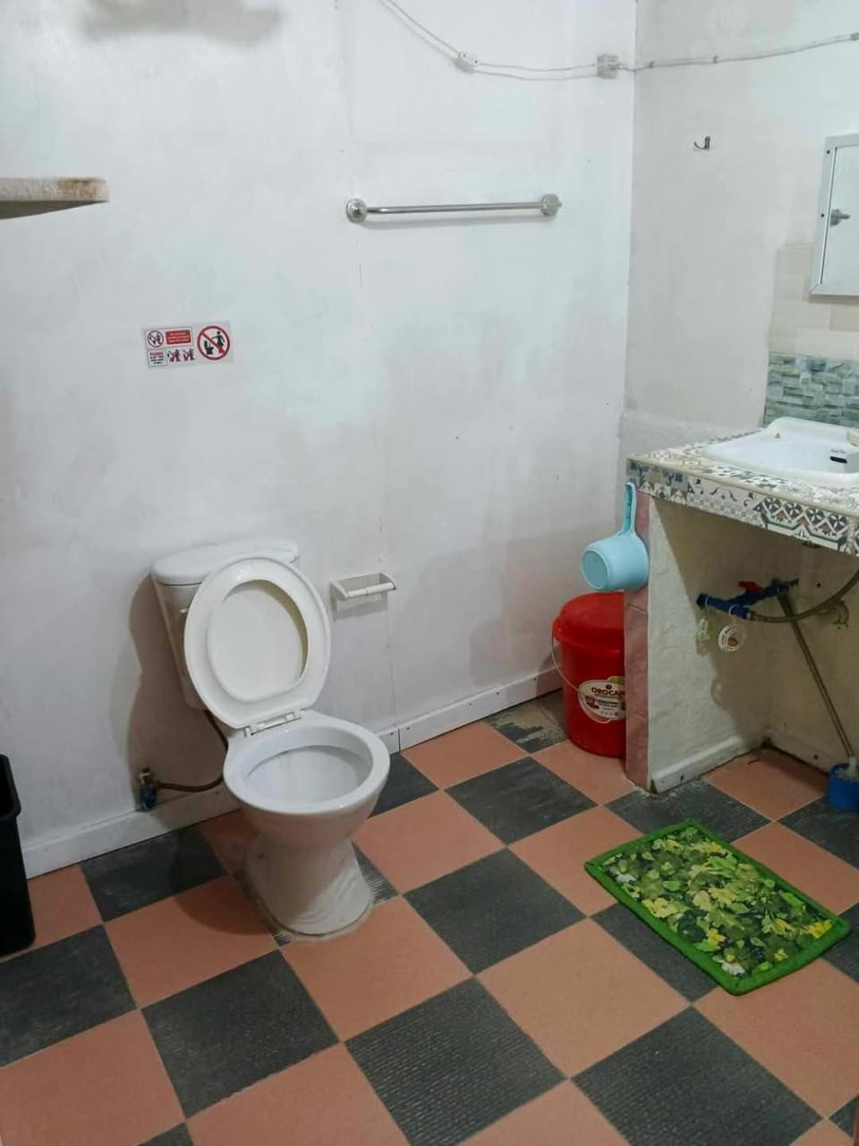 Cronin Residences Bed and Breakfast in Oslob