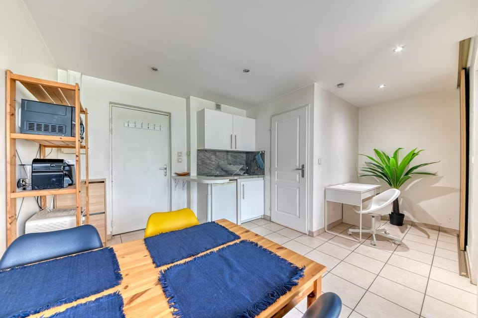 Apartment - 4P - Villeurbanne Apartment in Villeurbanne