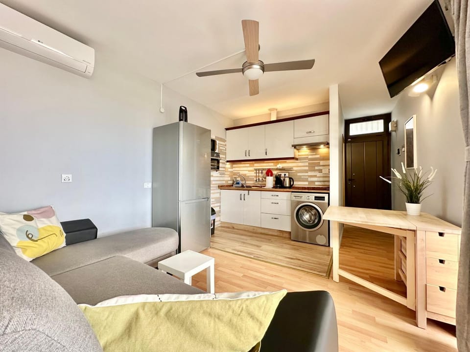 TV and multimedia, Living room, kitchen, air conditioner