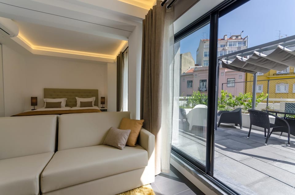 Communal lounge/ TV room