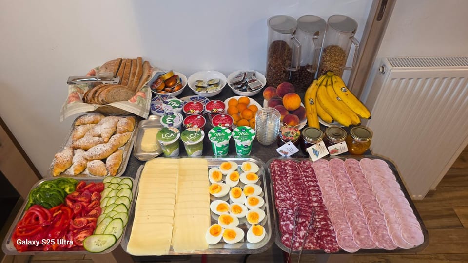 Food and drinks, Food, Breakfast, Buffet breakfast
