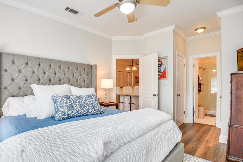 Ultimate Athens Retreat: 1 Mi to UGA & 5 Points House in Athens