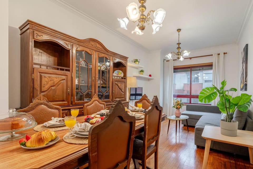 Living room, Dining area