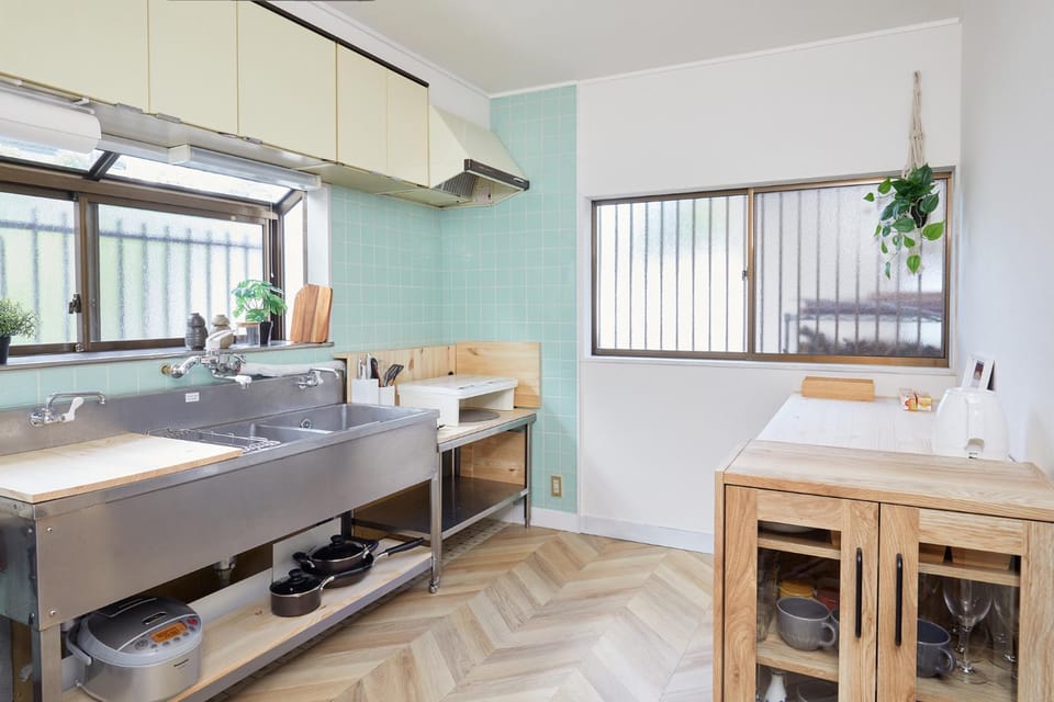 Kitchen or kitchenette, kitchen