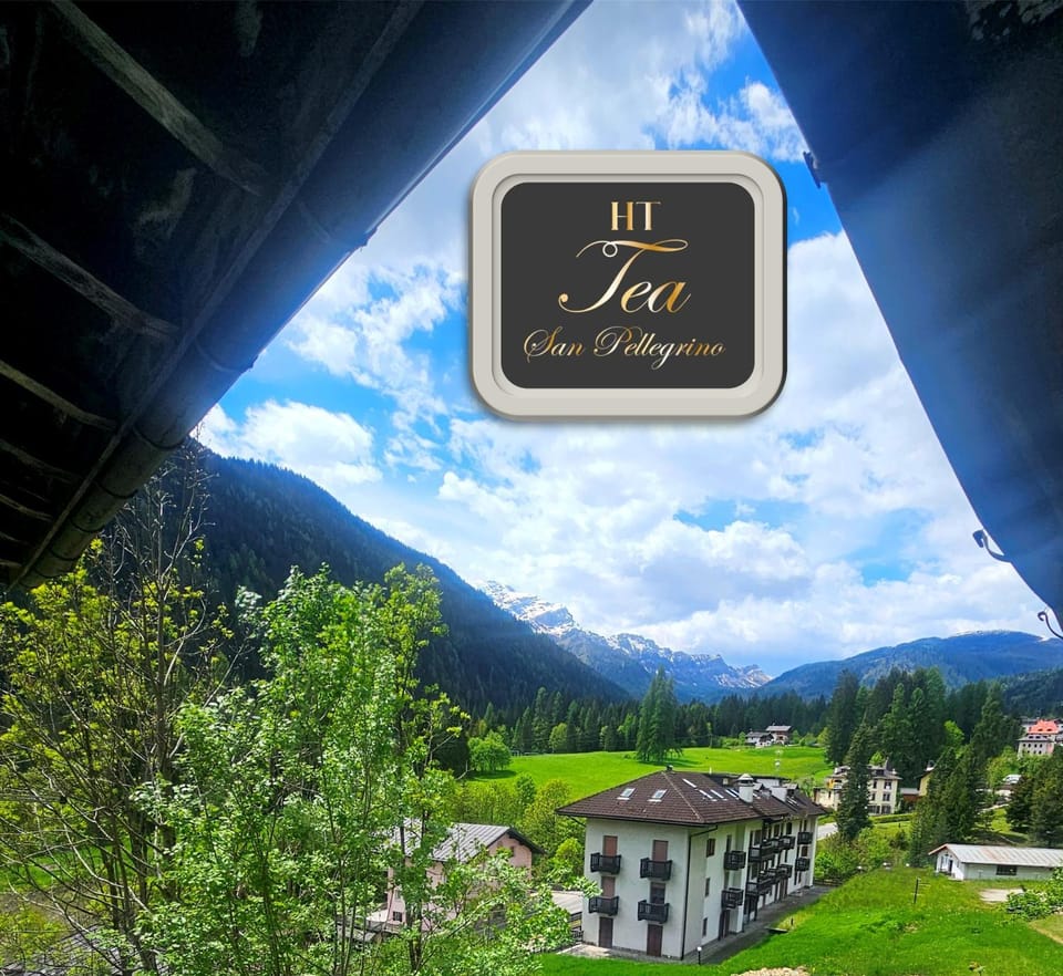 Property building, Bird's eye view, View (from property/room), Garden view, Inner courtyard view