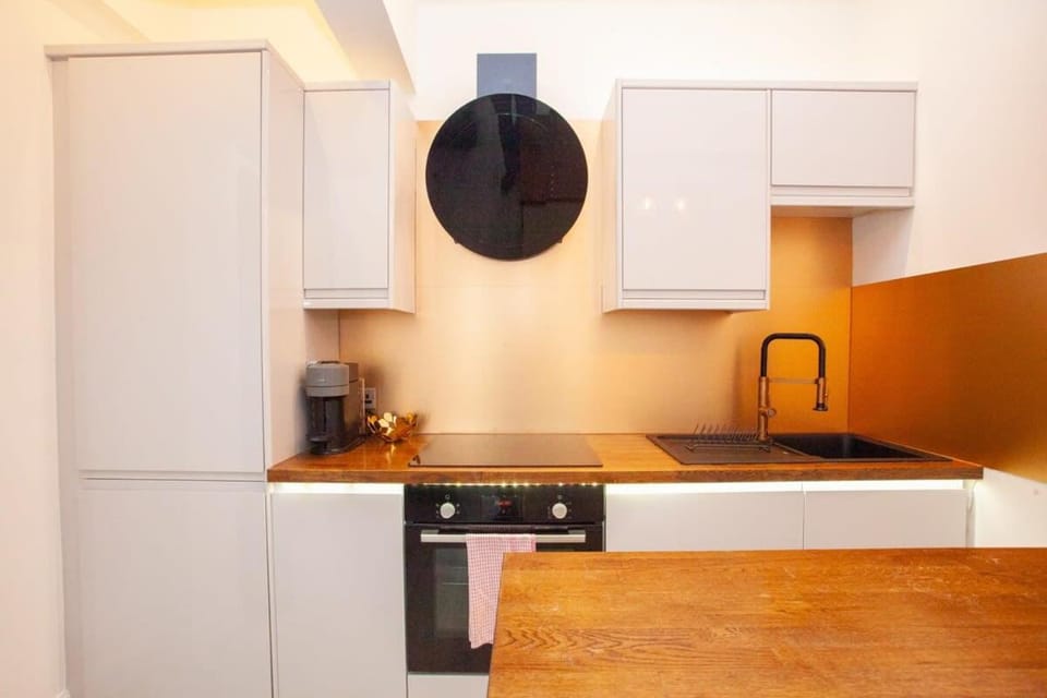Stunning Flat in West End Location Apartment in Glasgow