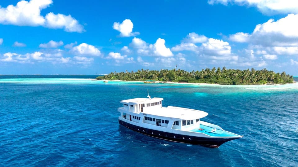 Aisha Safari Docked boat in Maldives