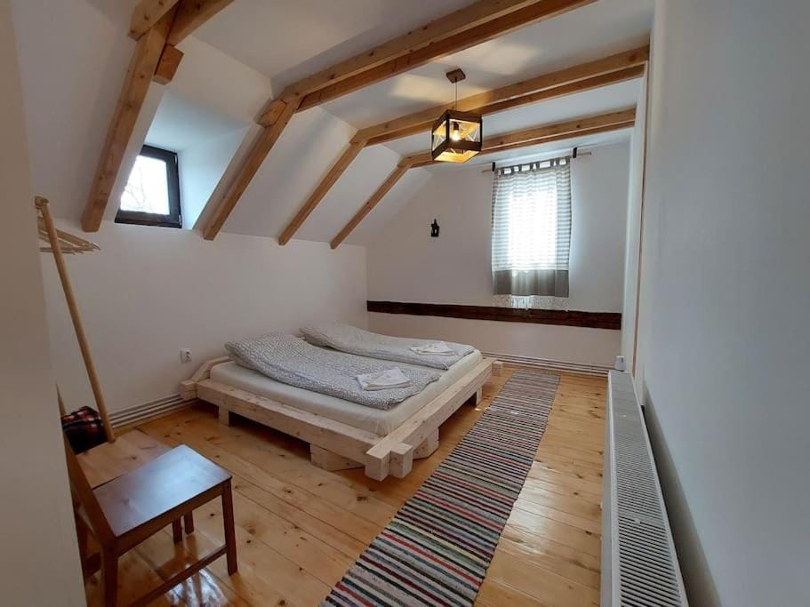RéBa Old Barn Villa in Romania