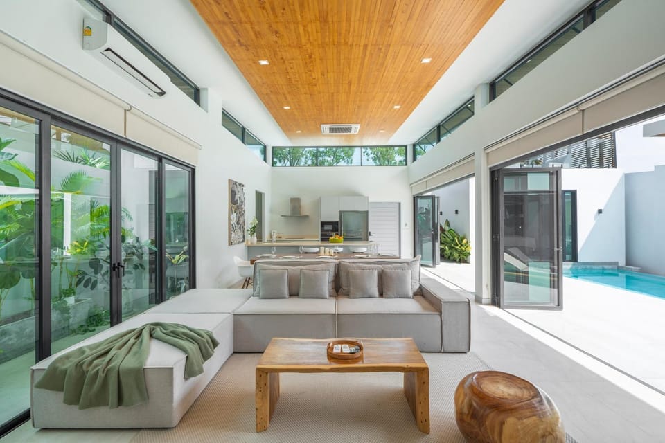 Living room, Seating area