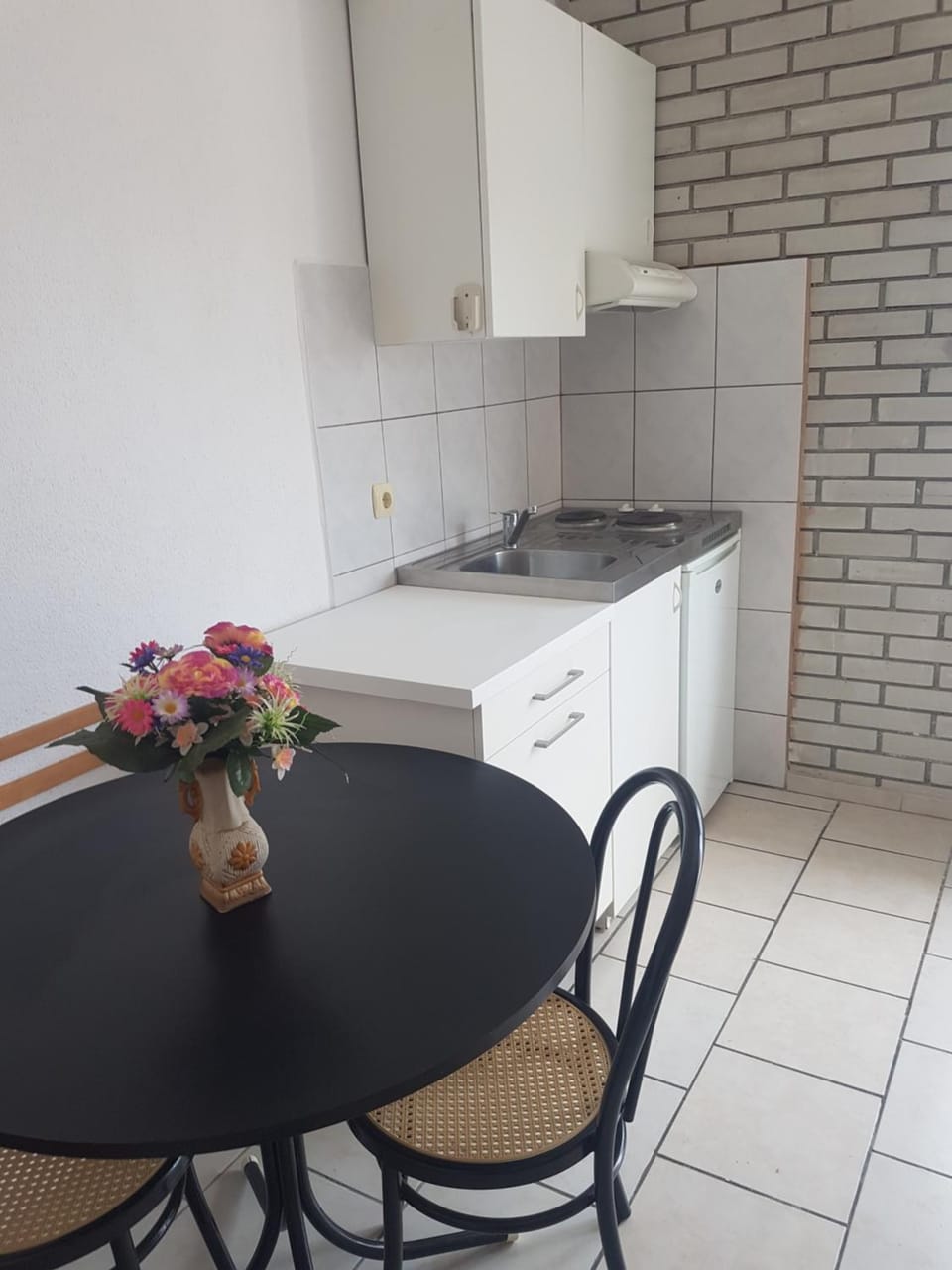 Apartments Damjan Apartment in Okrug Gornji