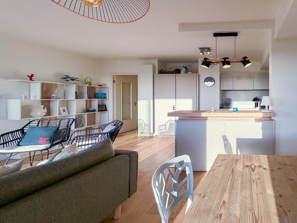 Kitchen or kitchenette, Living room, Lounge or bar, Seating area, kitchen