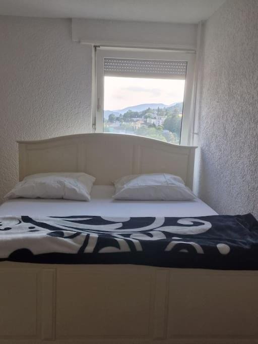 1 Beautiful Room in an 3-Bed-Room-Appart Apartment in Canton of Bern (Region)