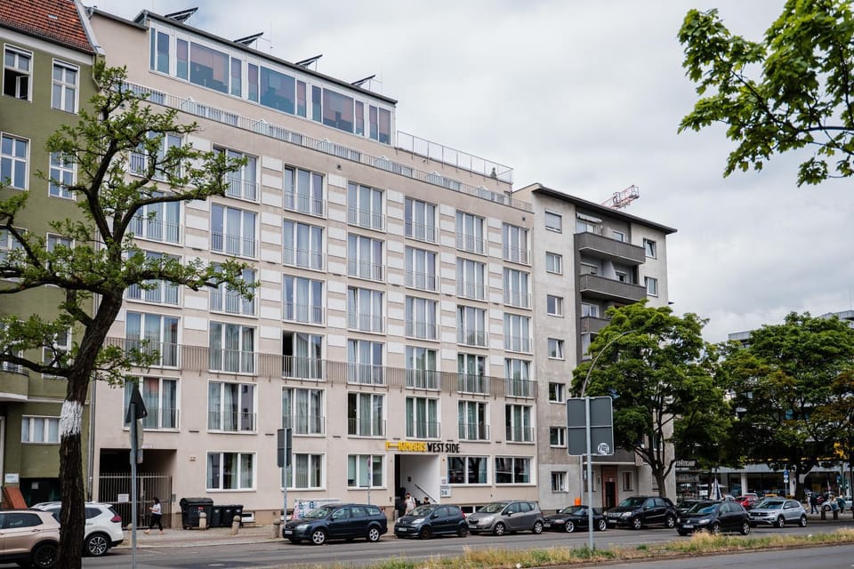 Property building, Day, Street view, Location