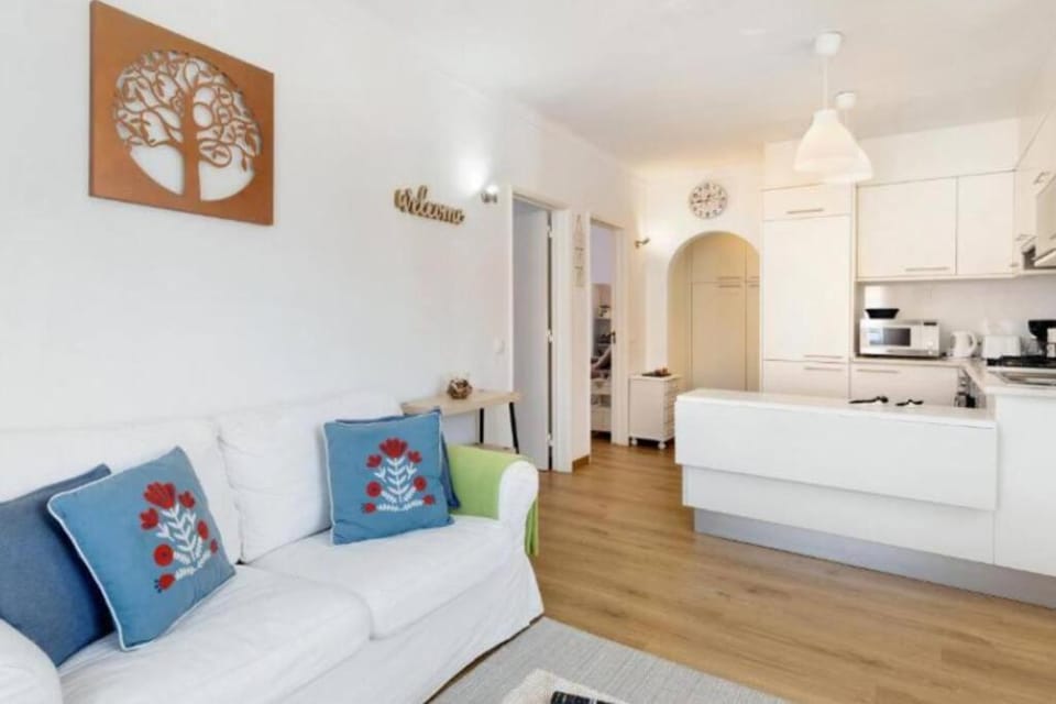 Kitchen or kitchenette, Seating area