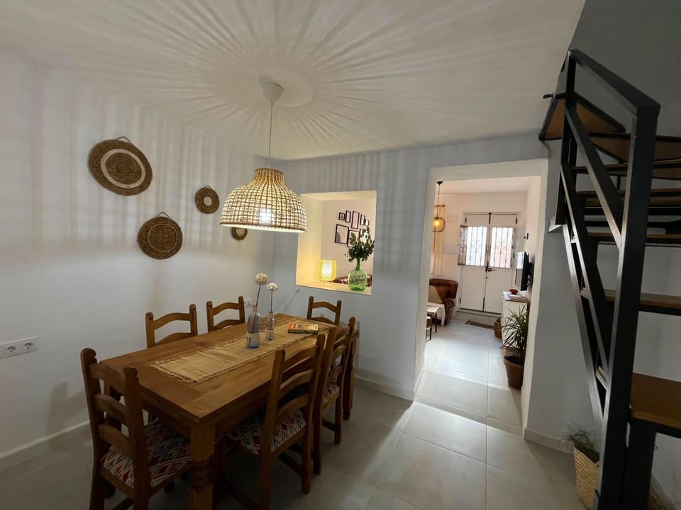 Food and drinks, Dining area, Food