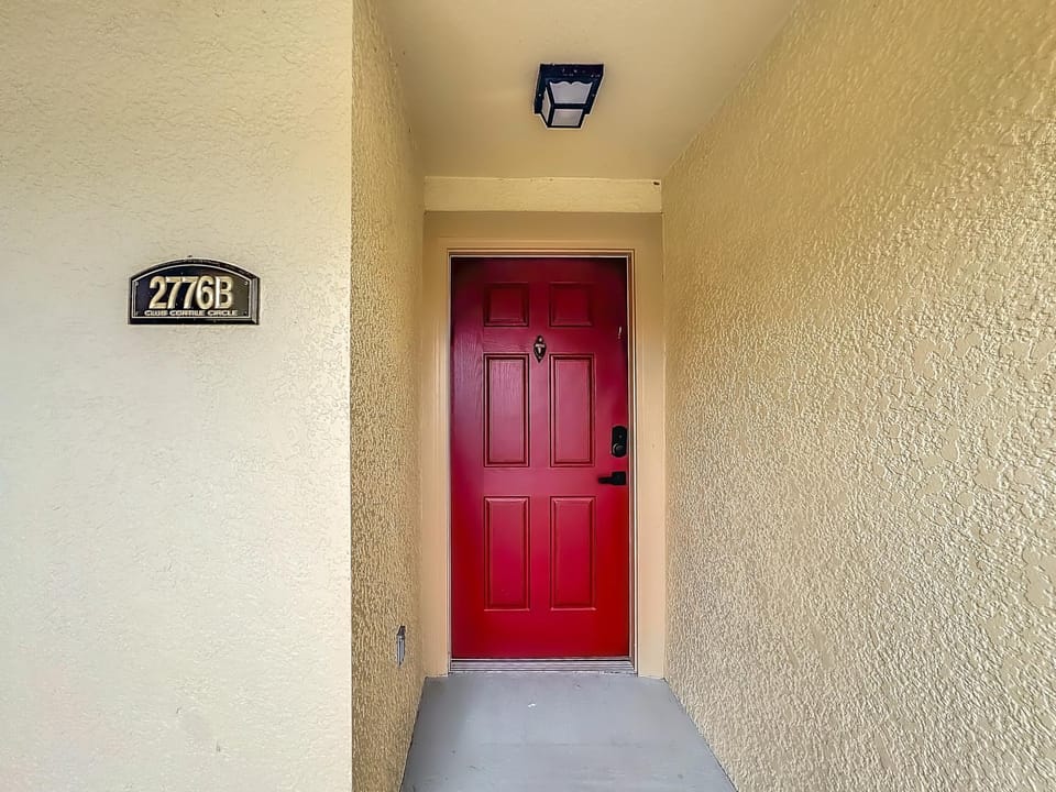 Property building, Facade/entrance