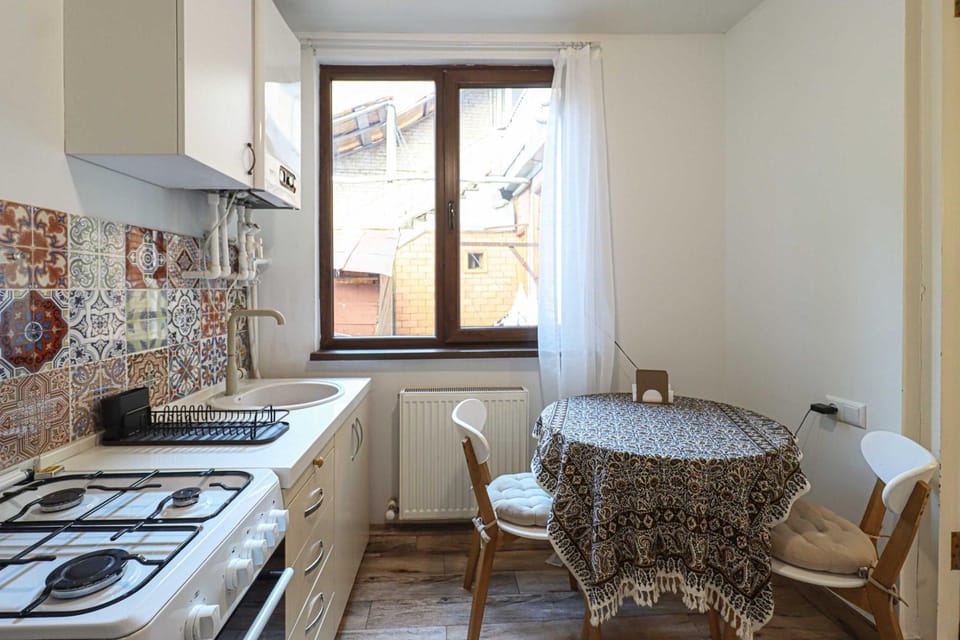 Cozy Vera Apt - By Wehost Apartment in Tbilisi, Georgia