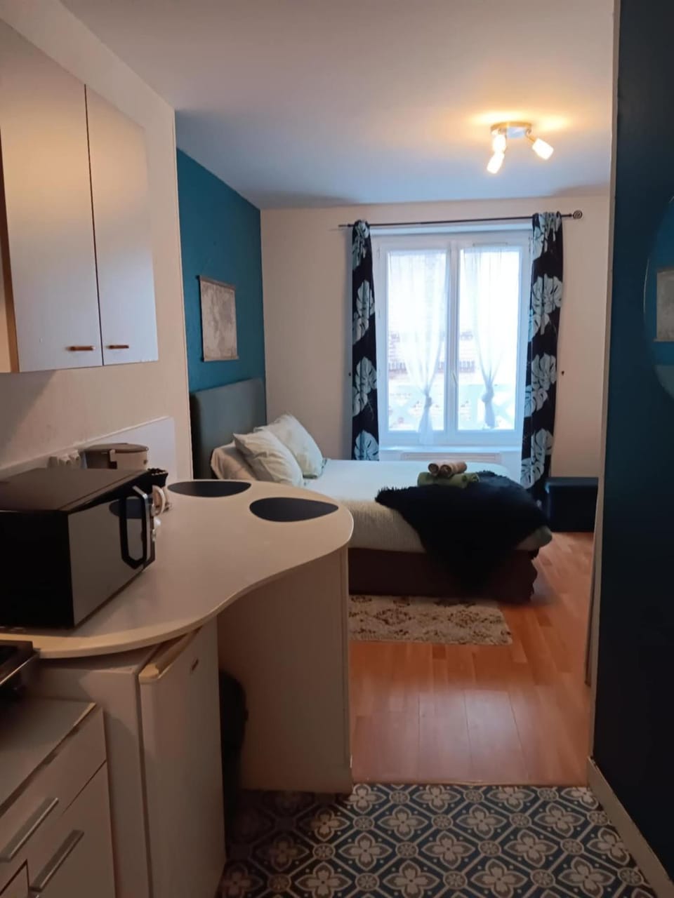 Photo of the whole room