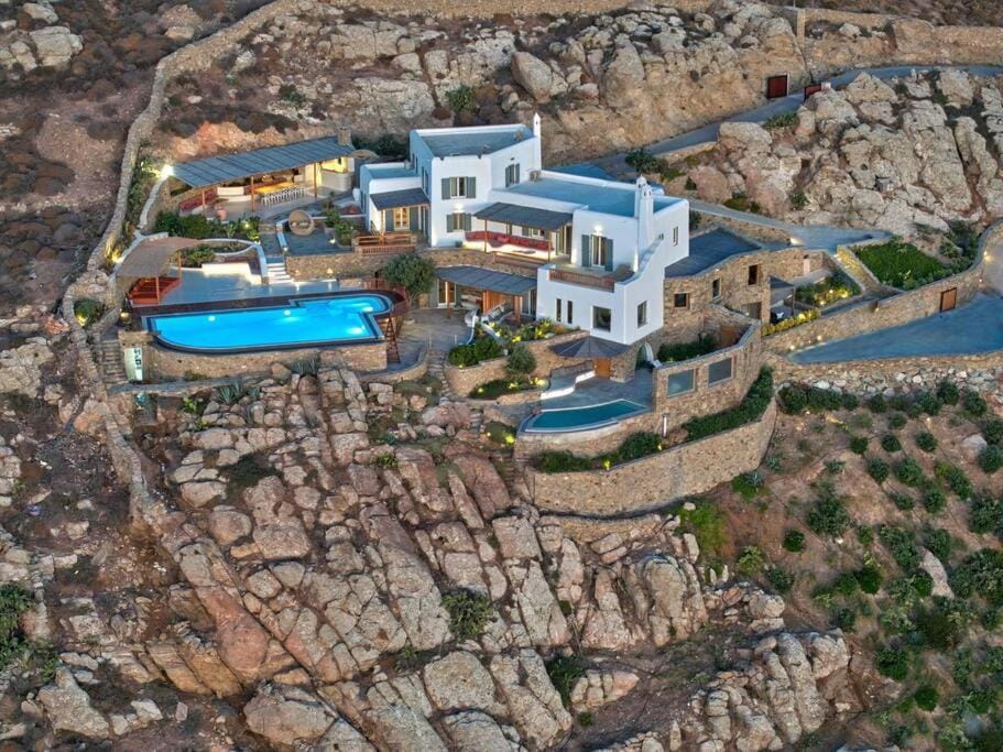 Villa Maera 3 Villa in Decentralized Administration of the Aegean