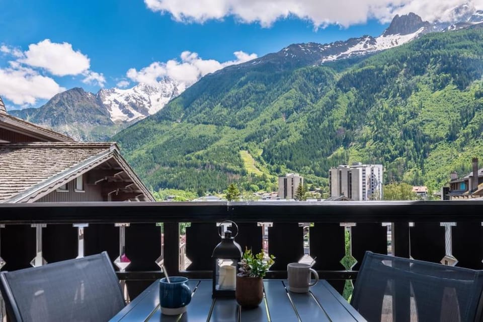 Spring, Day, Natural landscape, View (from property/room), Balcony/Terrace, Mountain view