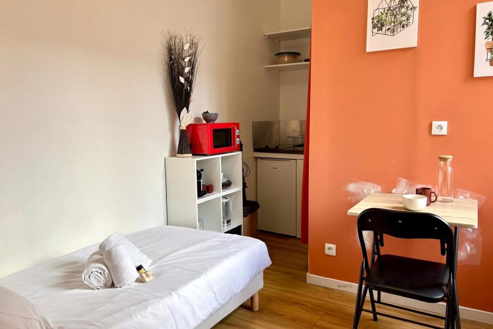 La Studette - Deux pas du quartier Gratte-Ciel Apartment in Villeurbanne