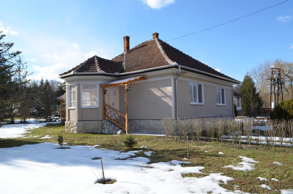 Property building, Spring