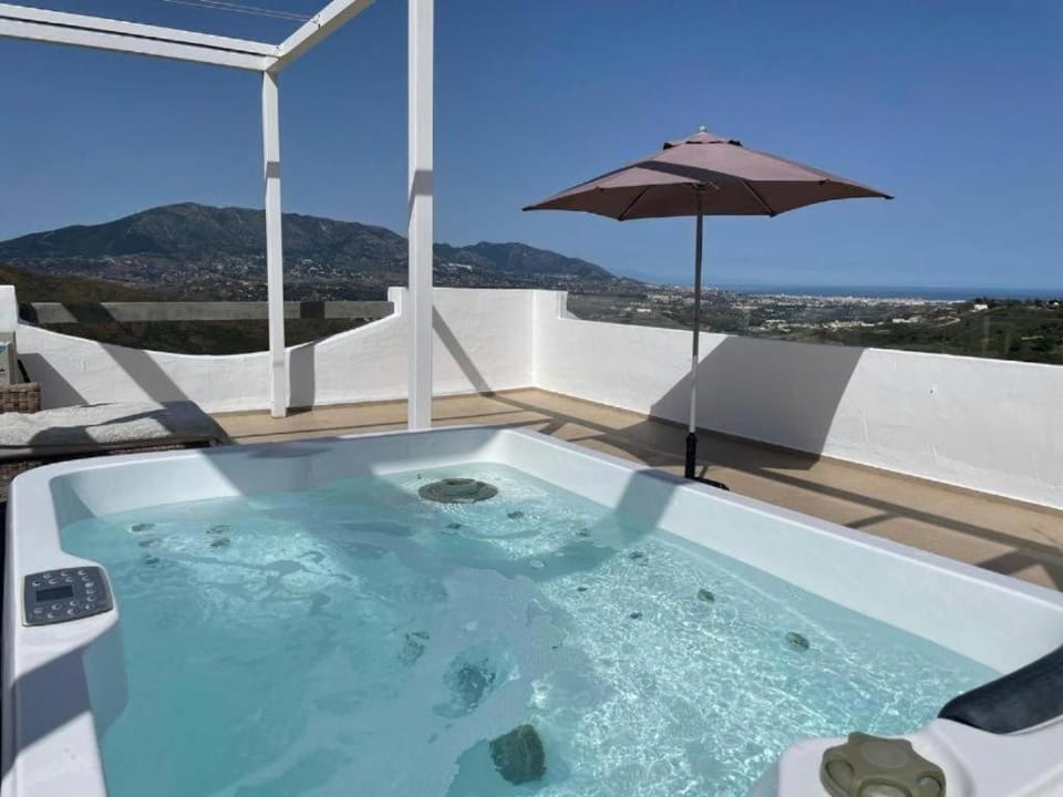 Natural landscape, Hot Tub