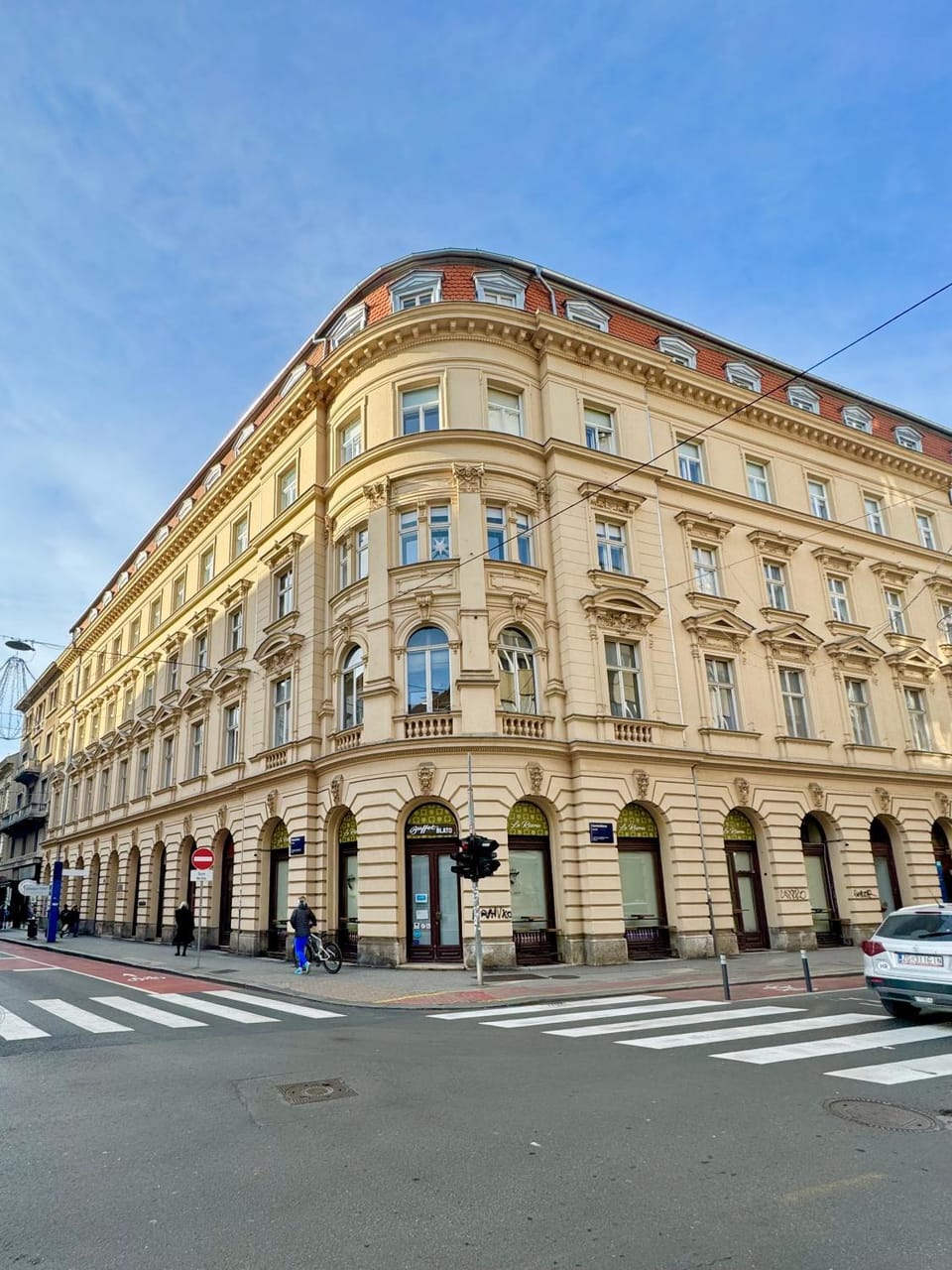 Property building, Neighbourhood, Street view, Location