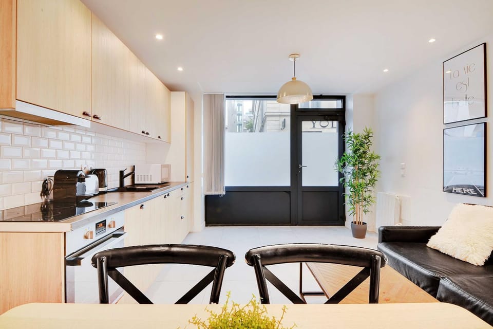 Facade/entrance, Living room, Seating area, Dining area, oven, stove